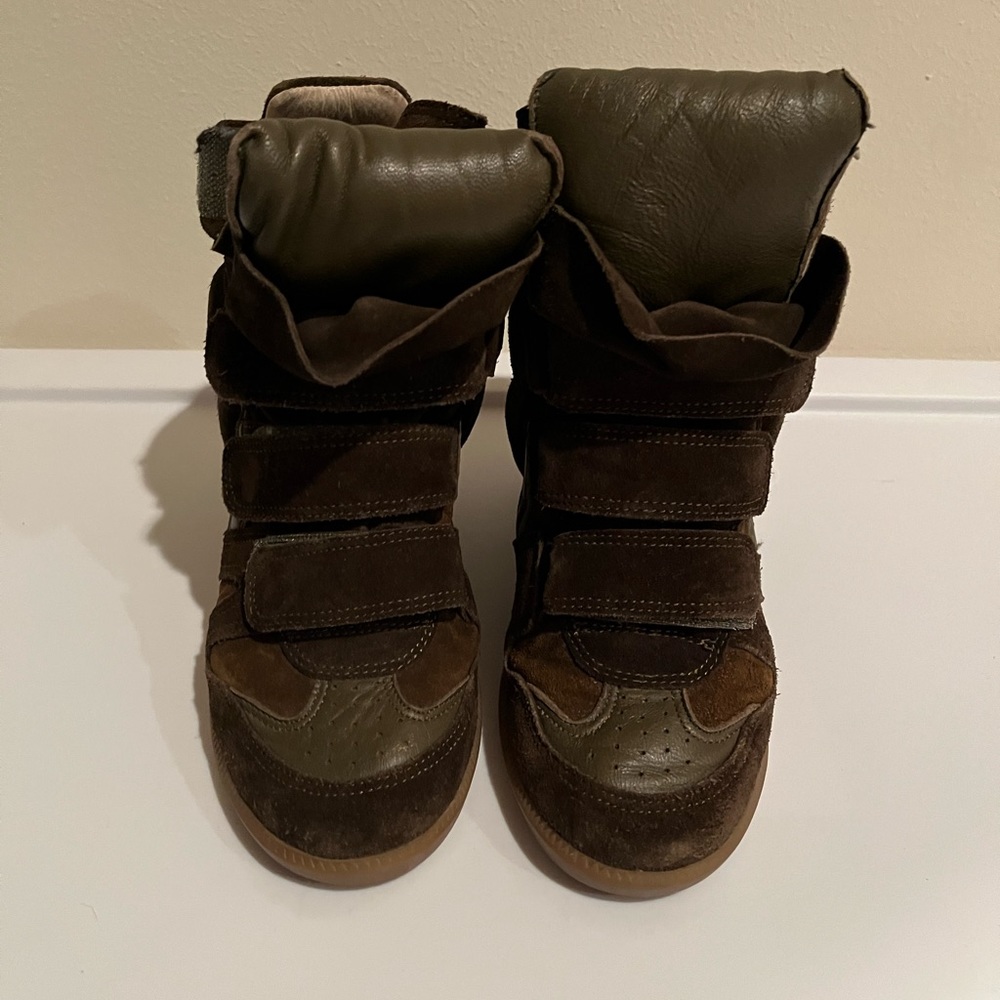 Isabel Marant Bekett suede wedge sneaker in Forest green.